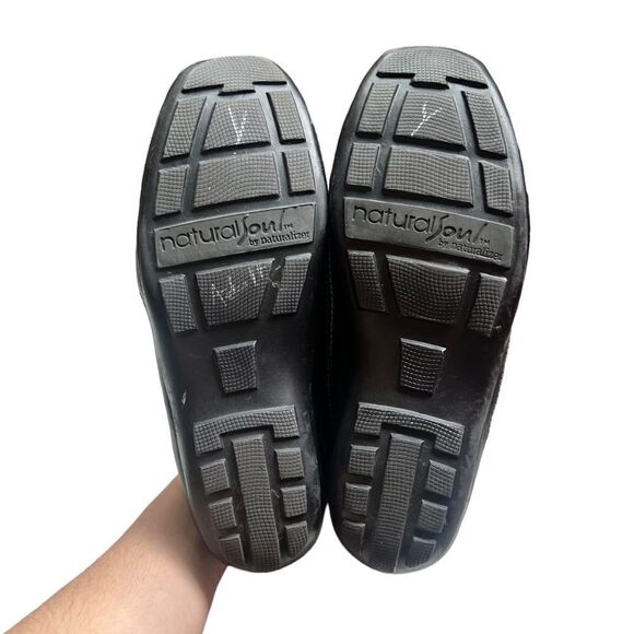 Naturalizer natural soul velcro shoes. Size 6‎ - Picture 8 of 9
